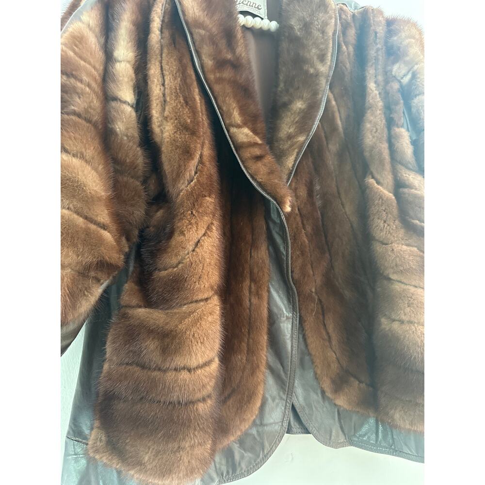 Etienne Fur Coat 80’s flair made in Argentina Buenos Aires mint condition - Picture 12 of 12